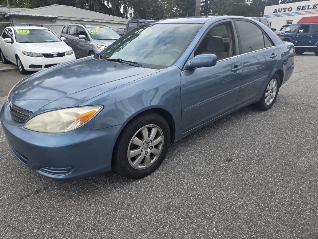 2004 Toyota Camry LE