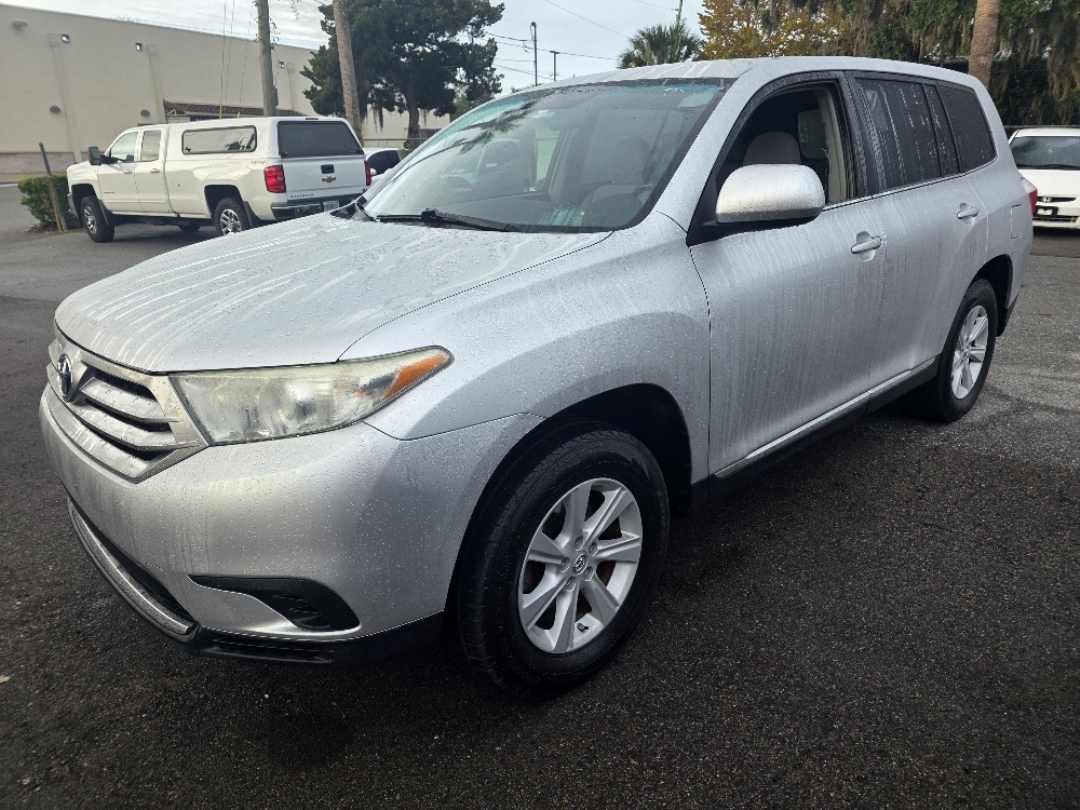 2013 Toyota Highlander Base