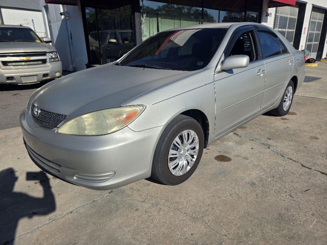 2004 Toyota Camry LE